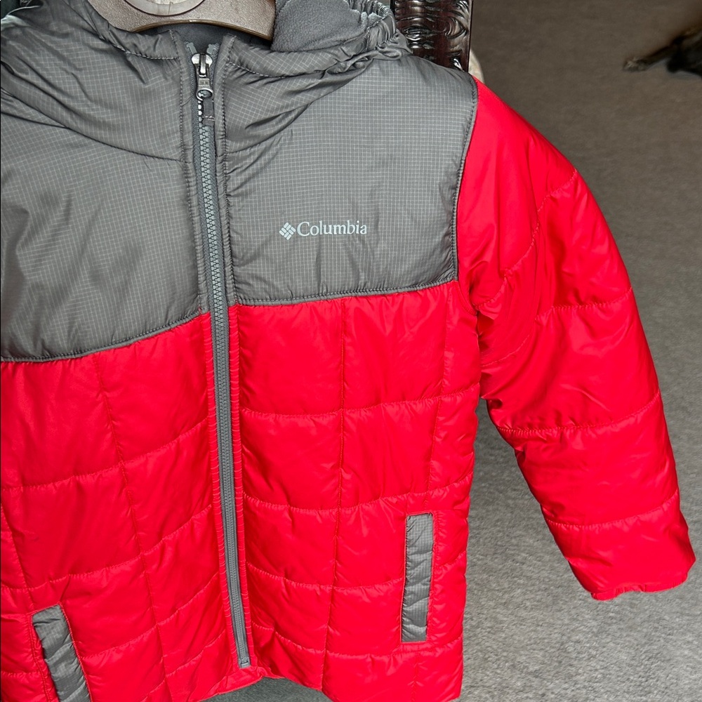 Columbia boys, large coat, color, red and gray